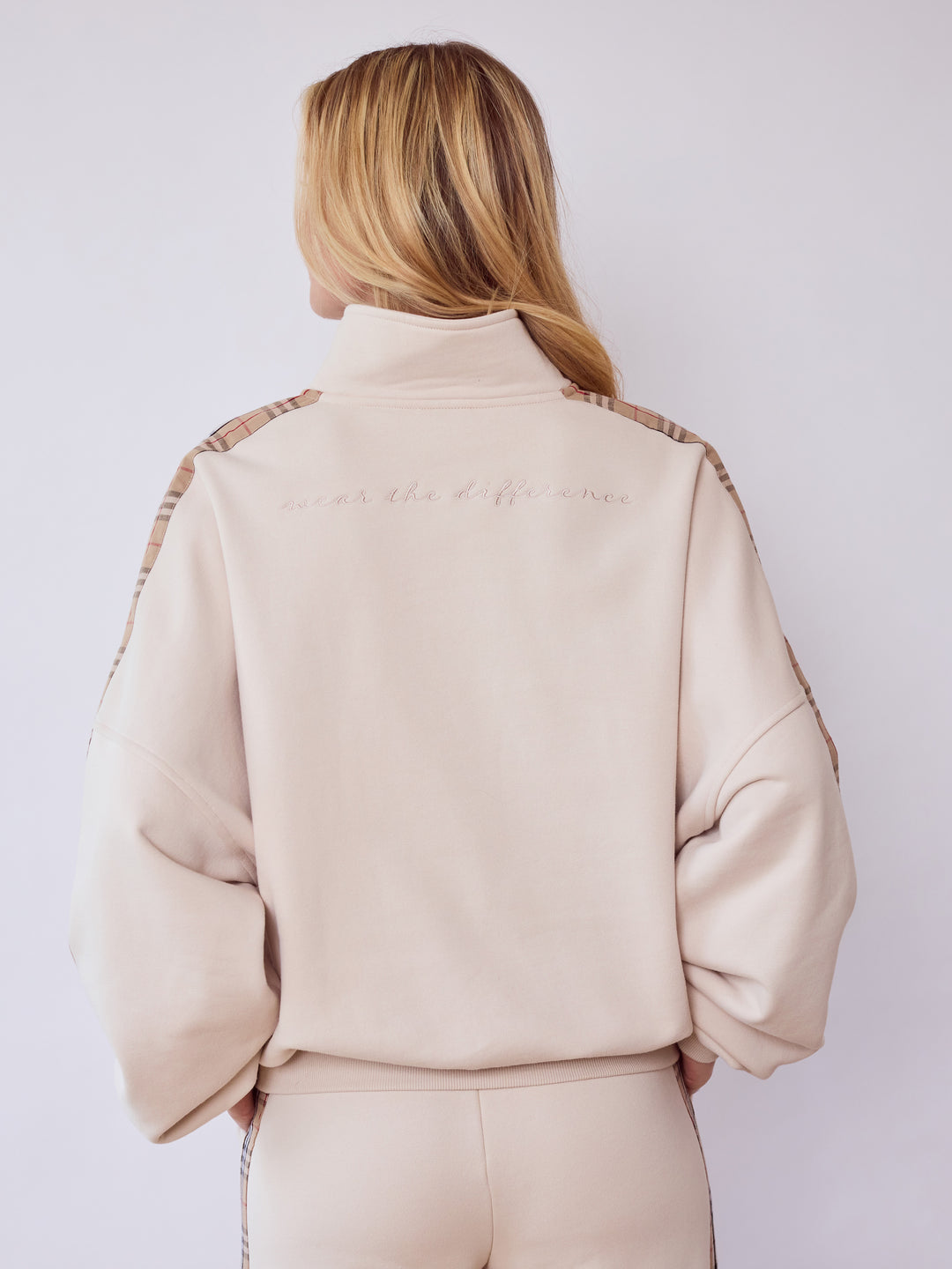 Stone Quarter-Zip Leisure Fleece