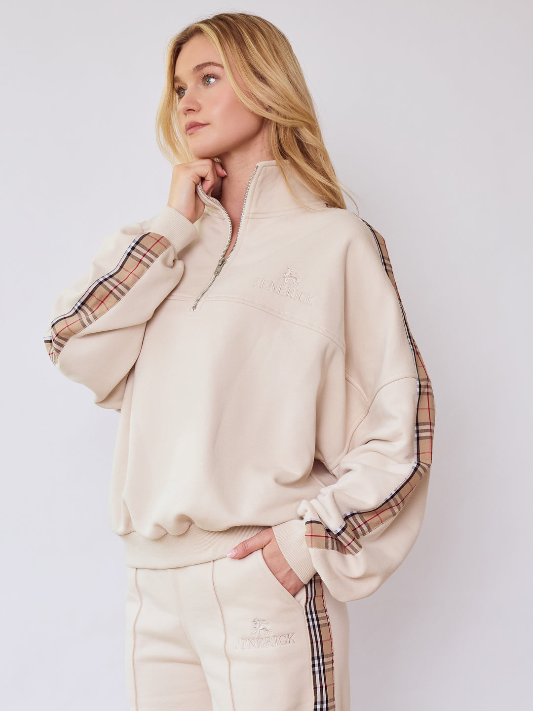 Stone Quarter-Zip Leisure Fleece